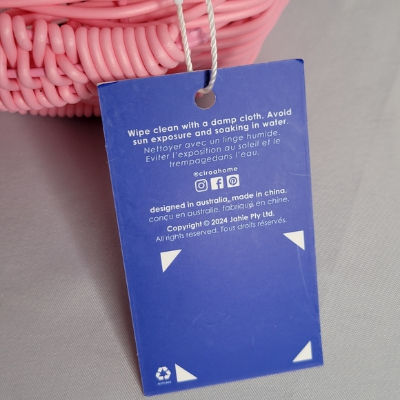 NWT Pink Flamingo With Crown Hello Summer! by Ciroa  Serving Basket Resin Wicker - Picture 15 of 15